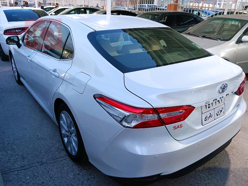 تۆیۆتا کامری